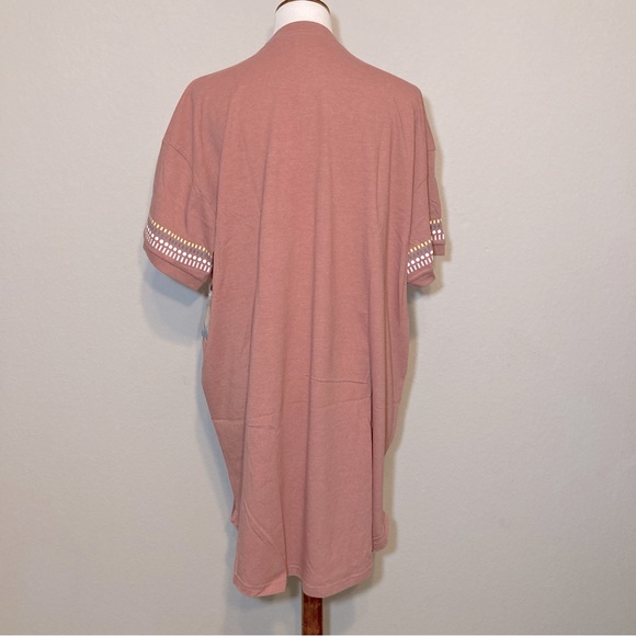 NWT JADELYNN BROOKE Friends Graphic Sleep Shirt “They Don’t Know” Size Large XL - Picture 4 of 11